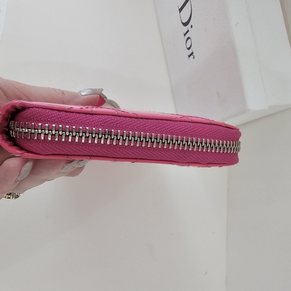 Dior Cannage Patent Zip Around Wallet - Picture 5 of 10